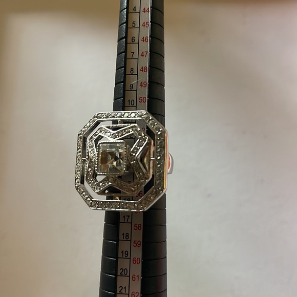 Square Bling Ring - Picture 7 of 7